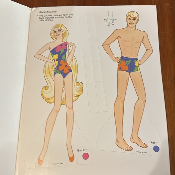 NWT Vintage Tropical Barbie Uncut Paper Dolls Golden Circa 1986 - Picture 3 of 8